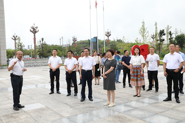 我院到内江卫生与健康职业学院取经问道